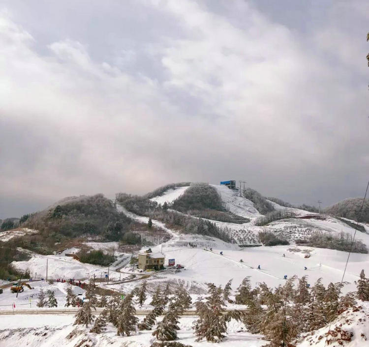 恩施巴东绿葱坡滑雪场门票预订价格